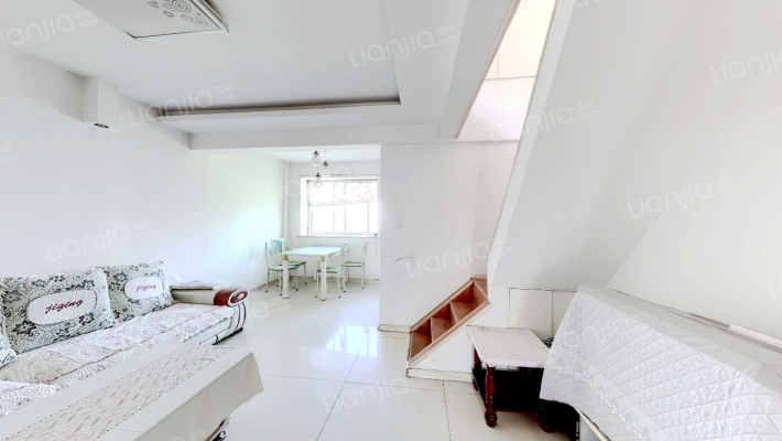 百合馨苑二手房实景图