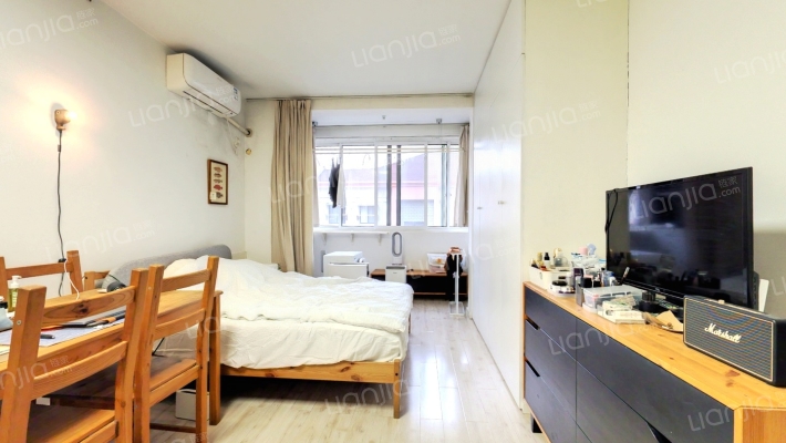 虹储小区二手房实景图