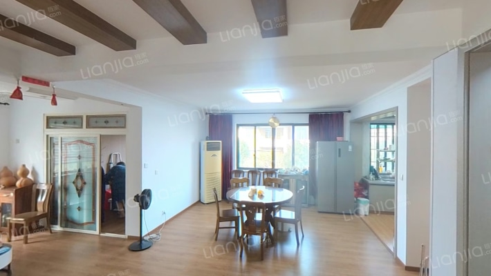 河畔花园二手房实景图