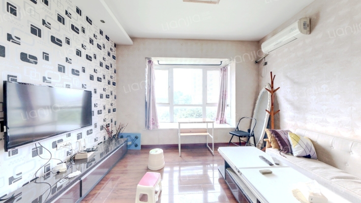 泰吉滨江二手房实景图