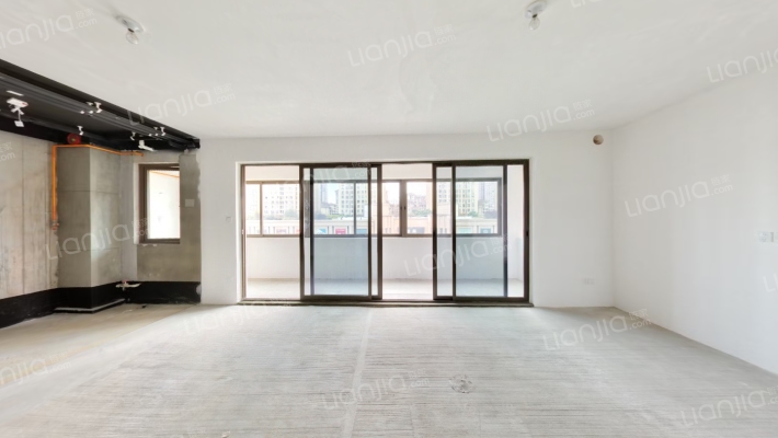 领地悦音阁二手房实景图