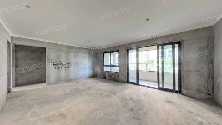 中梁东投鎏金天宸二手房实景图