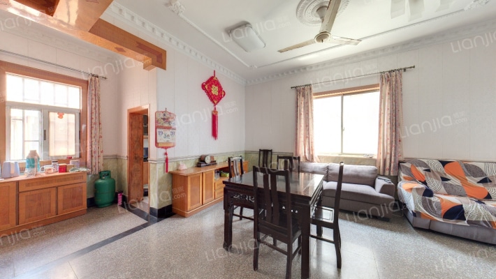 海树桦二手房实景图