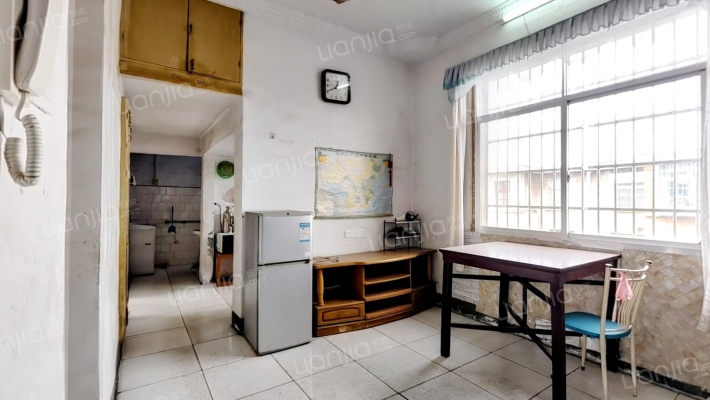 七里山社区三区二手房实景图