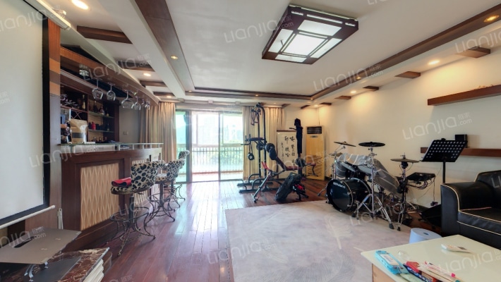 河畔豪庭二手房实景图