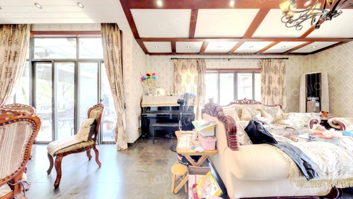 华庭丽晶二手房实景图