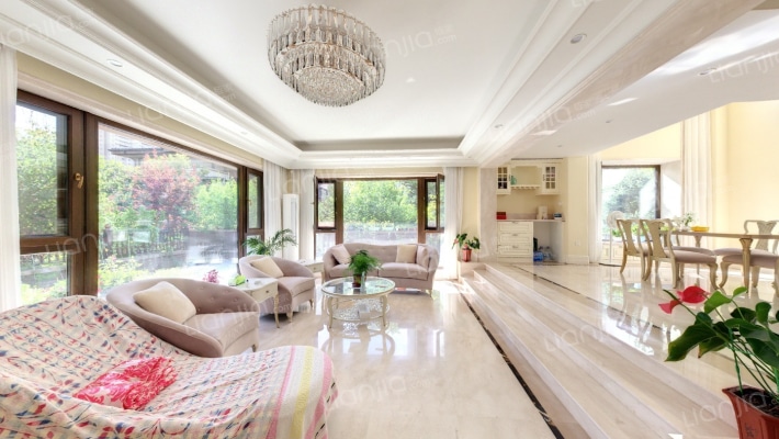 中央新城唯一墅二手房实景图