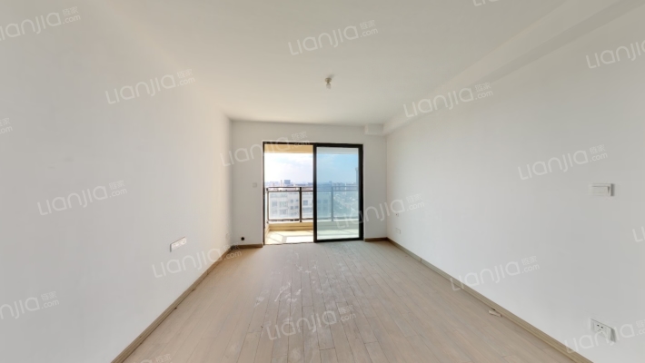 旭辉天樾公馆二手房实景图