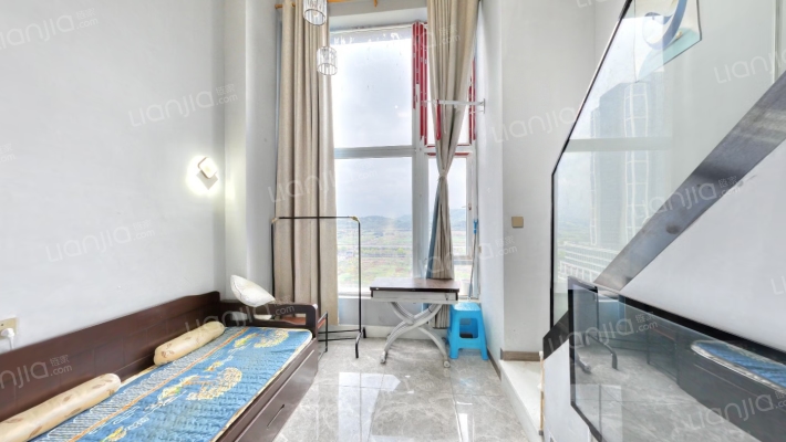 西著七里六组团二手房实景图