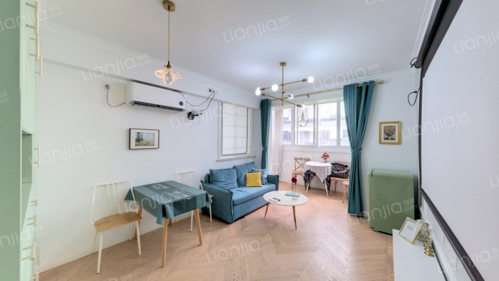 南京西路860弄二手房实景图