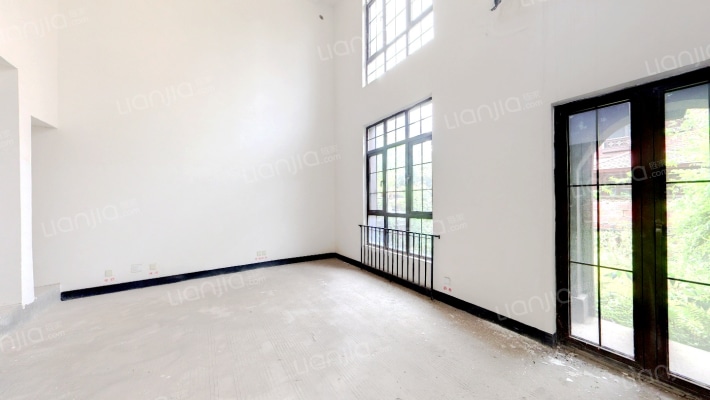 融创嘉德庄园二期二手房实景图