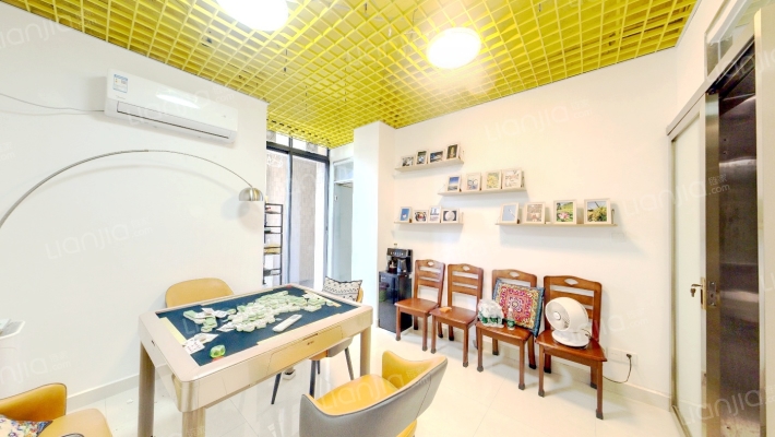 星星华园国际公寓二手房实景图