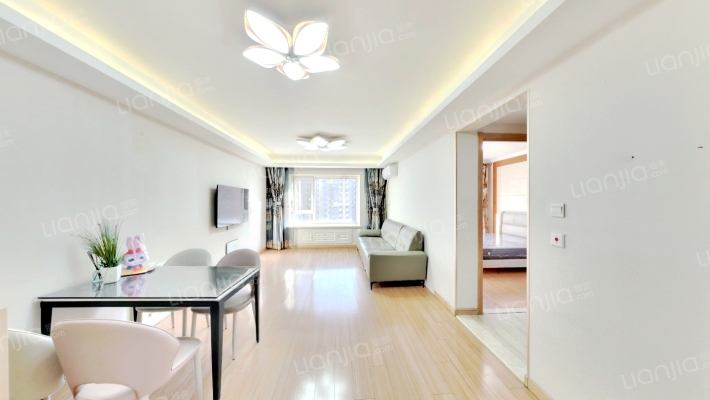 万科蓝山A区二手房实景图