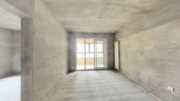 琥珀名郡香颂里二手房实景图