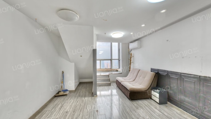 天空之都二手房实景图