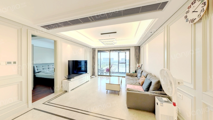 绿城凤起和鸣南区二手房实景图