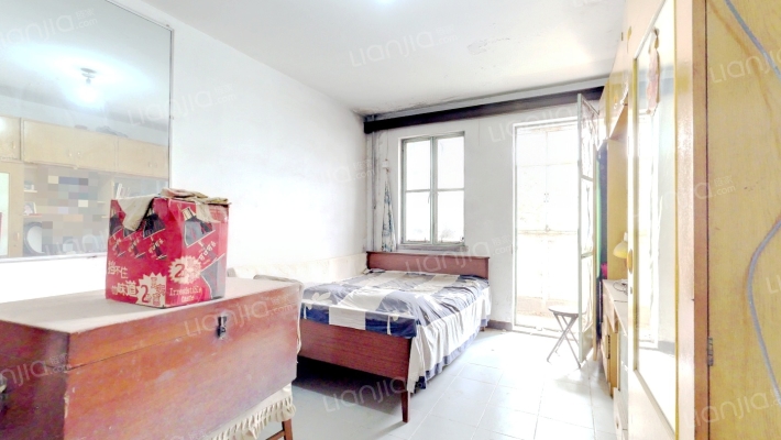 安装宿舍二手房实景图