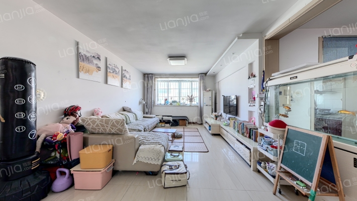 鸿泰花园二手房实景图