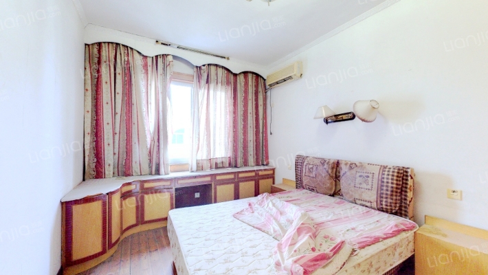 笛福新村二手房实景图