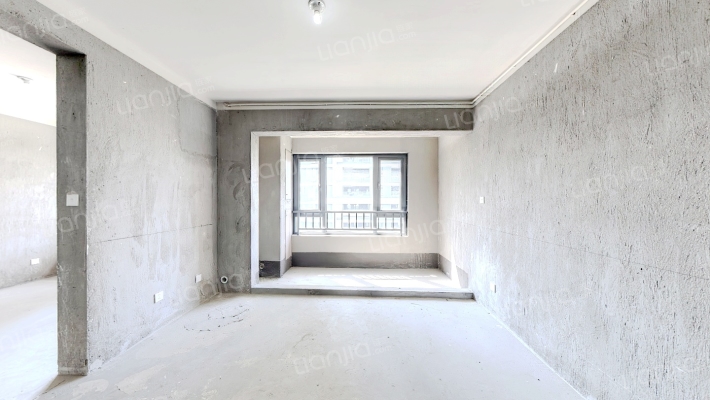 鸿翔金桂里二手房实景图