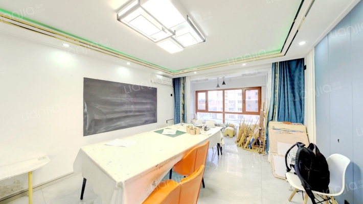 雪松新城F区二手房实景图