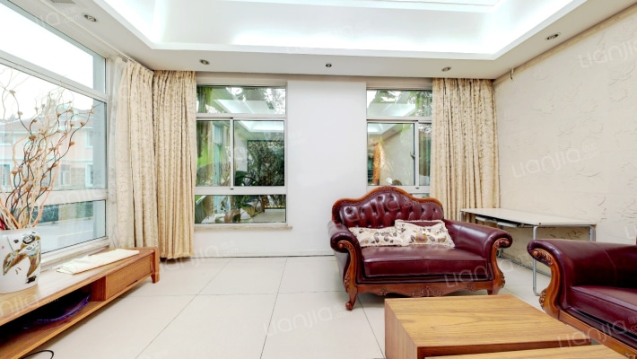 珑山林別墅二手房实景图