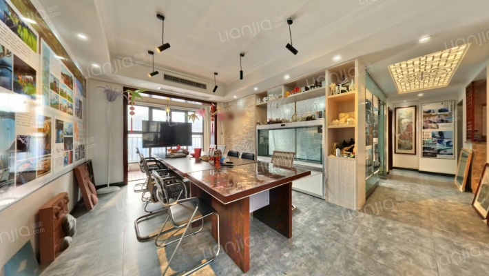 绿地国际金融城二期二手房实景图