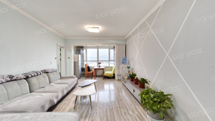 兰西铁苑B区二手房实景图