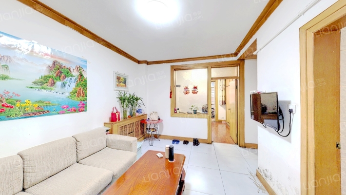 劳教所宿舍二手房实景图