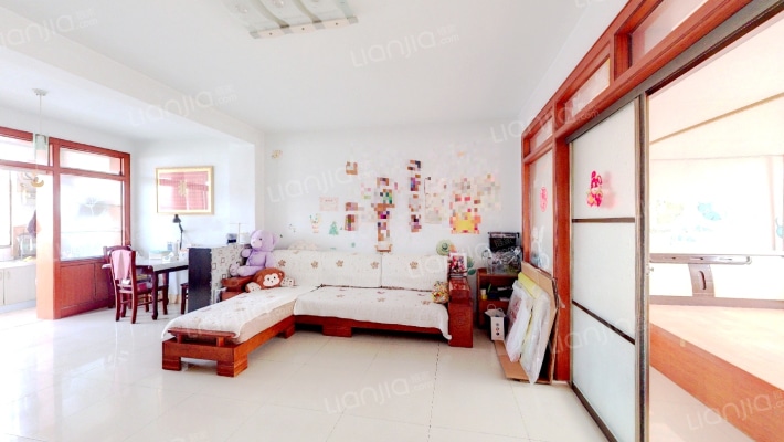 松霞新苑北小区二手房实景图