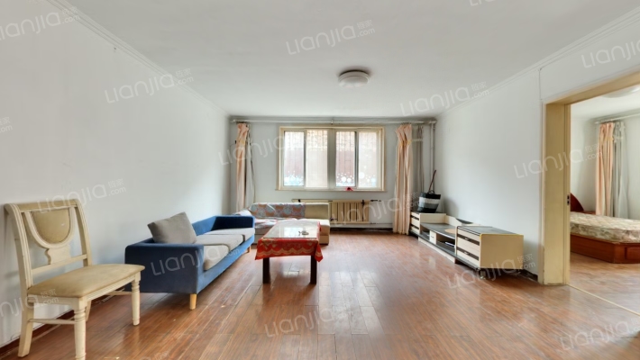 亚联山庄二手房实景图