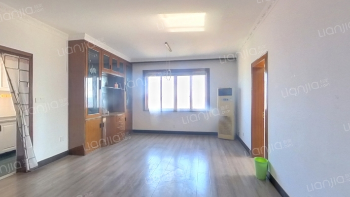 金发佳苑二手房实景图