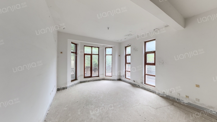 保利十二橡树庄园二手房实景图