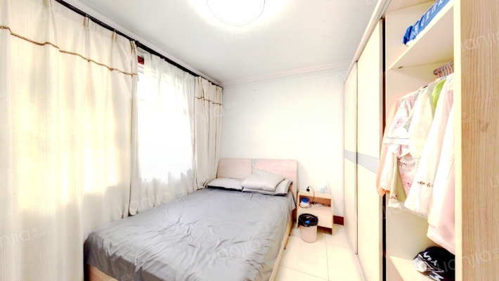 星威花园二手房实景图