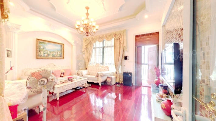 中惠爱丁堡二手房实景图