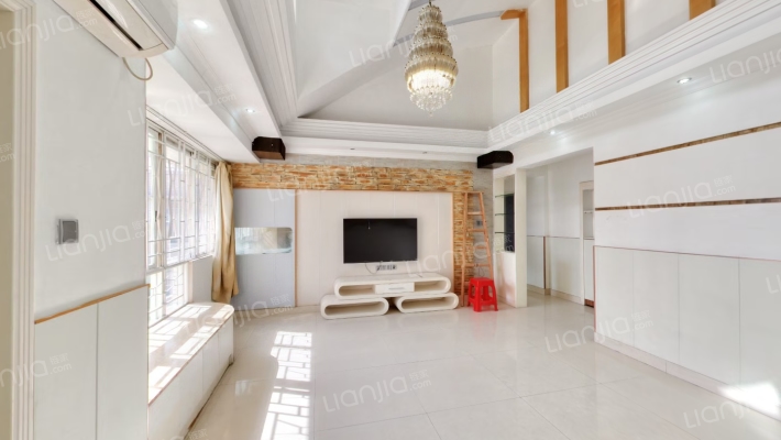 北欧森林二手房实景图