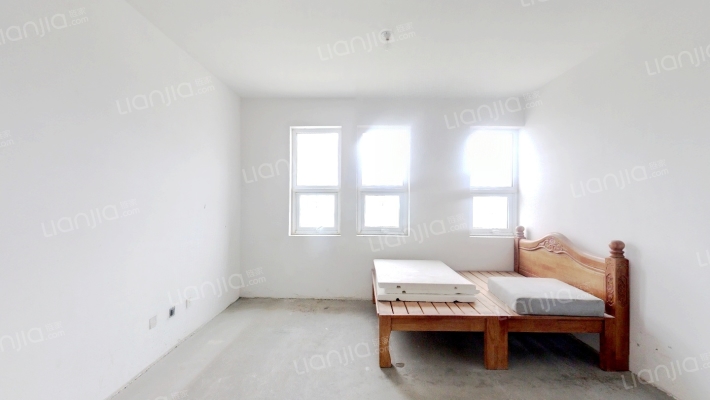 蓝顿浞河生活广场二手房实景图