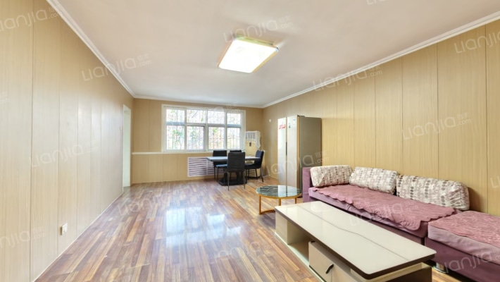 旅游宿舍二手房实景图