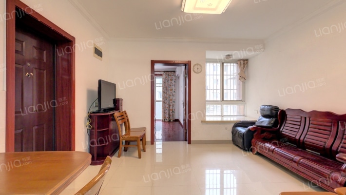 彩虹雅苑二手房实景图