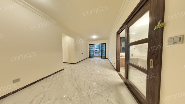 群峰花园二手房实景图