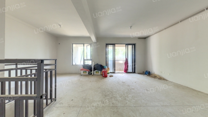 岭湖湾二手房实景图