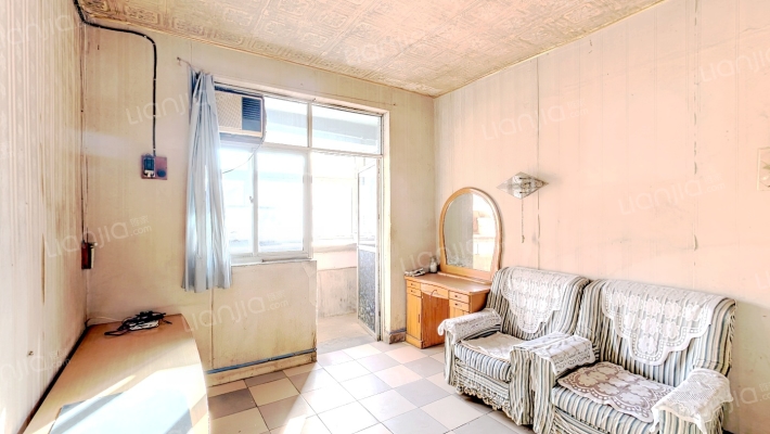 开啤家属院二手房实景图