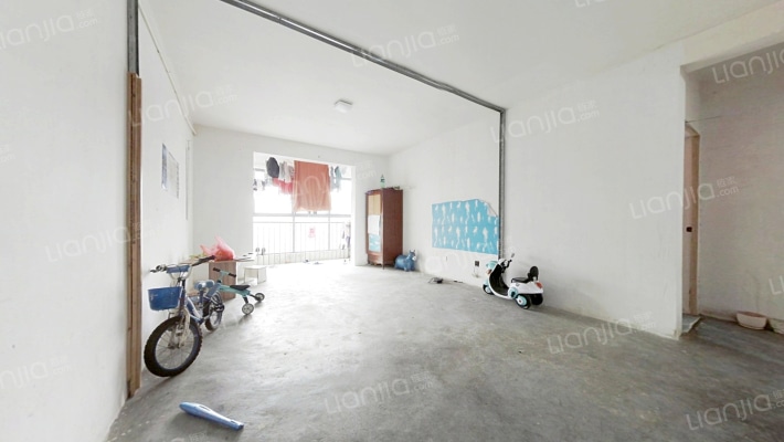 春城家园B区二手房实景图