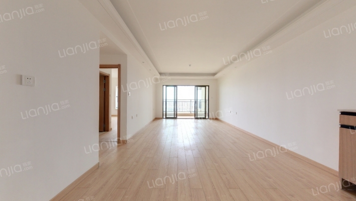 万科翡翠滨江一期二手房实景图