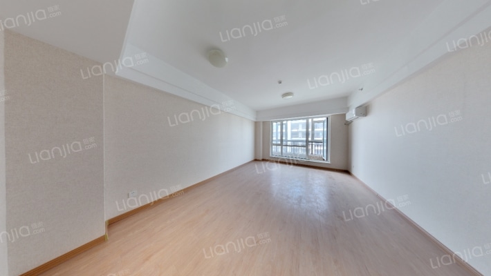 大连易贸中心二手房实景图