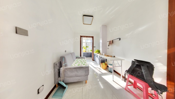 三小家属院二手房实景图