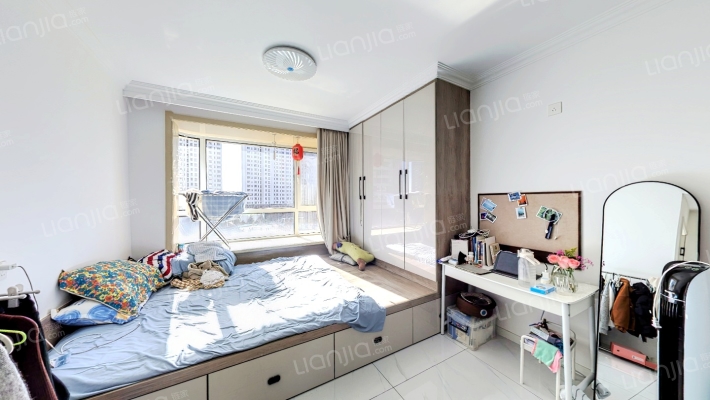 大连海湾城五期二手房实景图