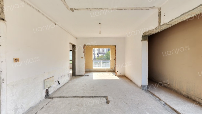 恒腾悦湖花苑二手房实景图