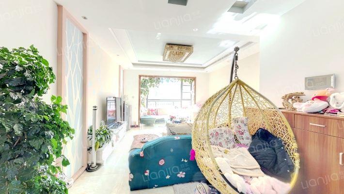 银海沁楠湾二手房实景图