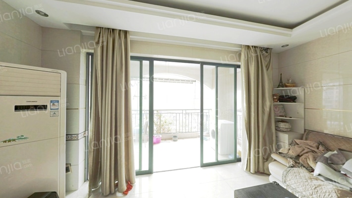 怡廷豪园B区二手房实景图